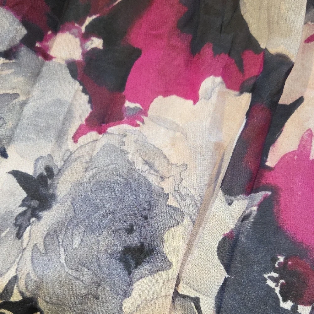 Floral Women's Skirt - Pink and Gray - Picture 5 of 5